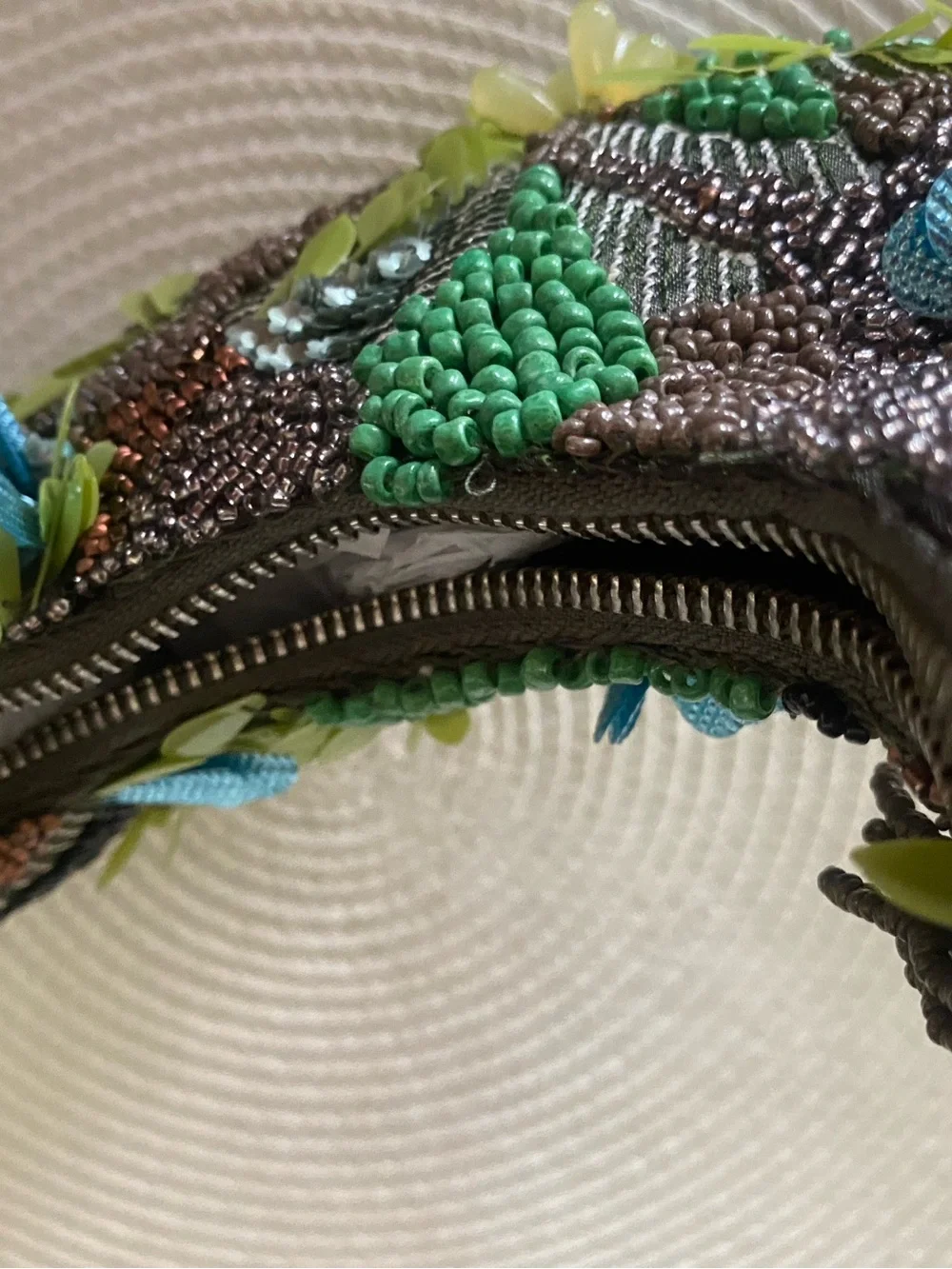 Hand-Beaded Floral Accent Shoulder Bag in Green